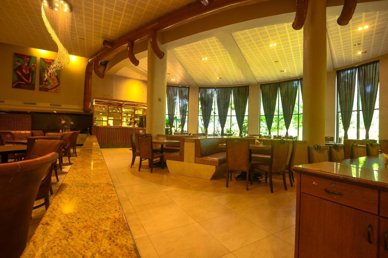 Neelam The Glitz Hotel Calangute Eksteriør billede